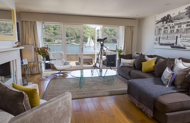28 DART MARINA, family friendly, luxury holiday cottage in Dartmouth