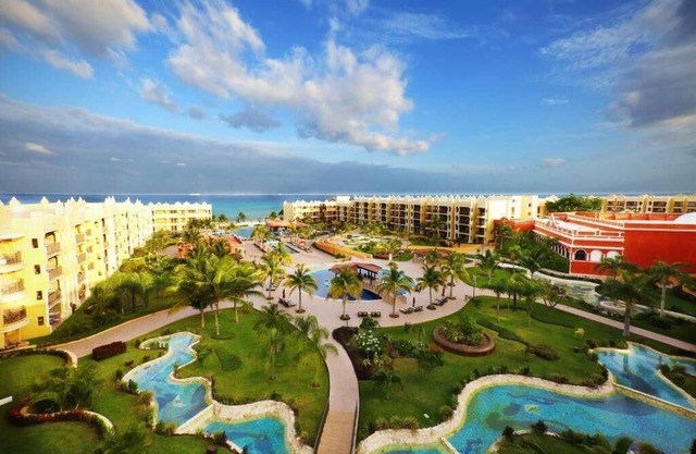 2BD Royal Haciendas: Plunge Pool & Oceanview
