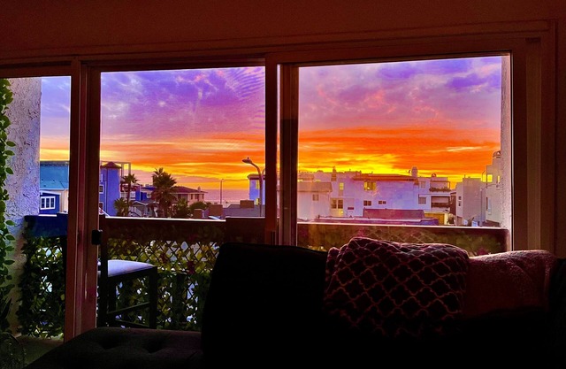 ✅2Br-2Bth🌴1/2 Block off Hermosa Beach Sand 🌊Ocean View 🚗 2 Garage Parking