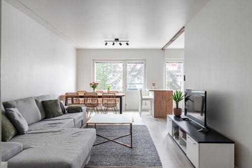 2BR Apartment near Harbor and Center with Free Parking