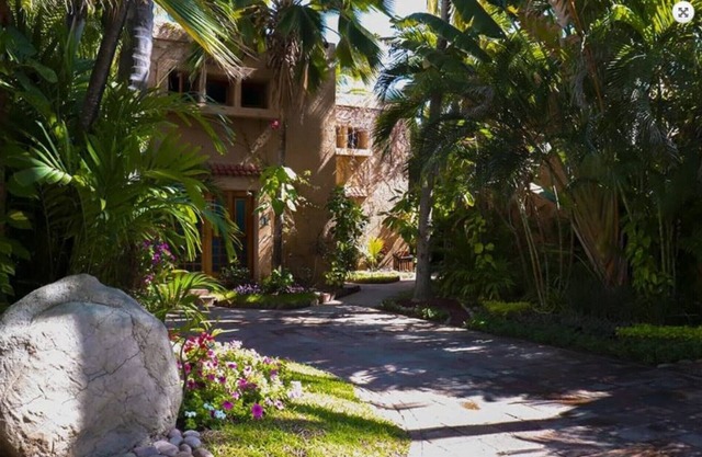 2BR Garden Villa at Villas el Rancho/unit 1