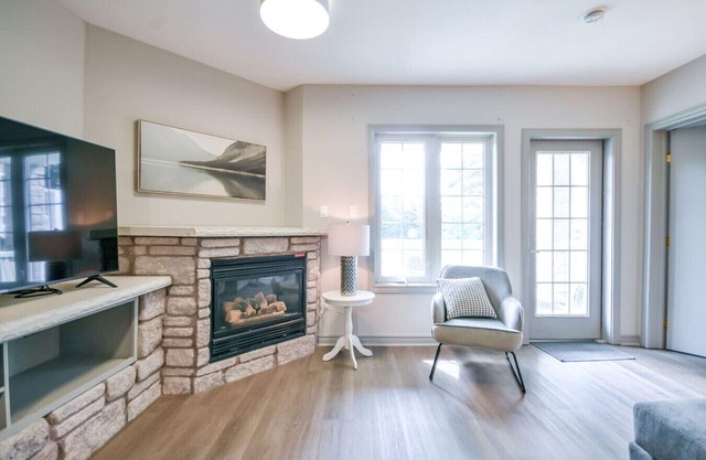 2BR King Suite Pool Sauna Heated Pool