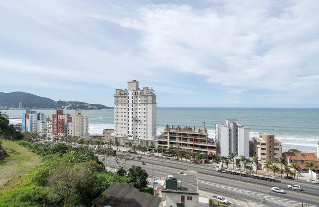 2BR seaview apt near Itapema beach – SEM501