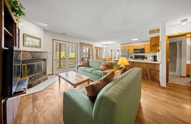 2BR Townhome- Escape to Crossville Lake Tansi