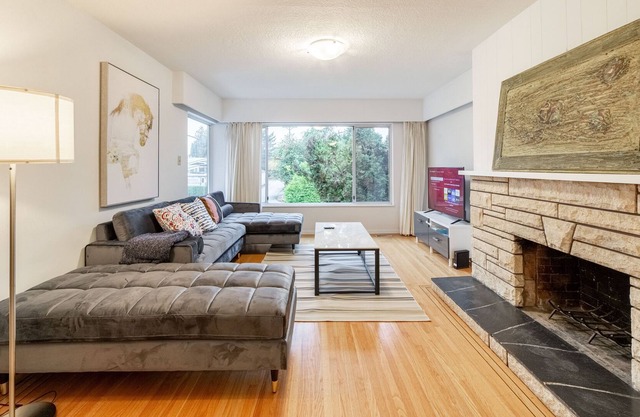 3-BDR HOUSE | 1000 sq.ft | AC | Free WiFi & Parking | Quiet Neighbor