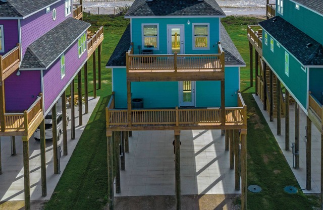 3 Beachfront Homes | 15BR Retreat for 54 Guests