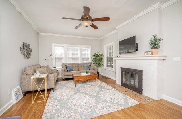 3 Bed 1.5 Bath Home By College Hill & Hospitals