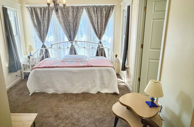 3 Bed 3 Bath Beautiful Historic District Within Walking Downtown Cape Girardeau