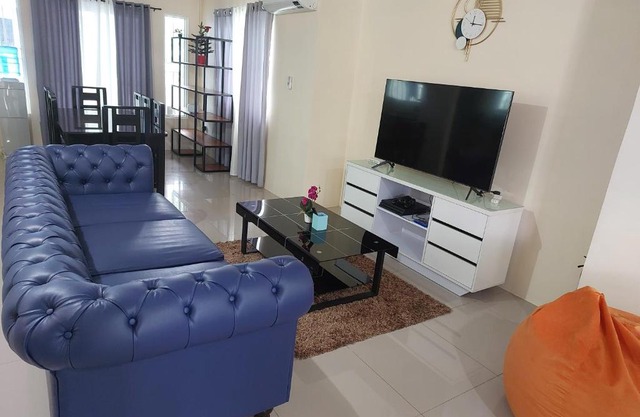 3 bed 3 bath Friendly, Friendship area, Fibre bdb
