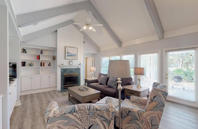 3 bed/3 bath single family home Hilton Head Island. Folly Field beach -3 mi