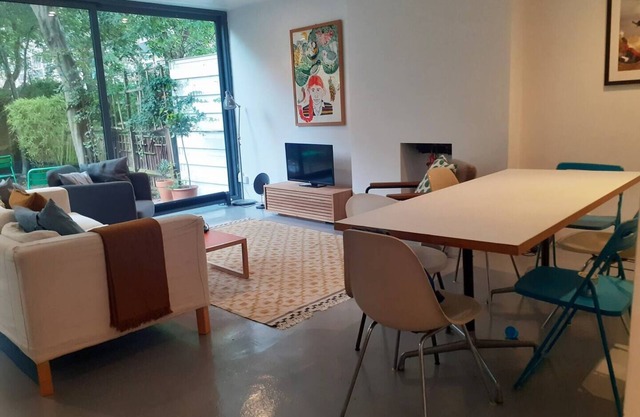 3 bed apartment with garden in zone one se1