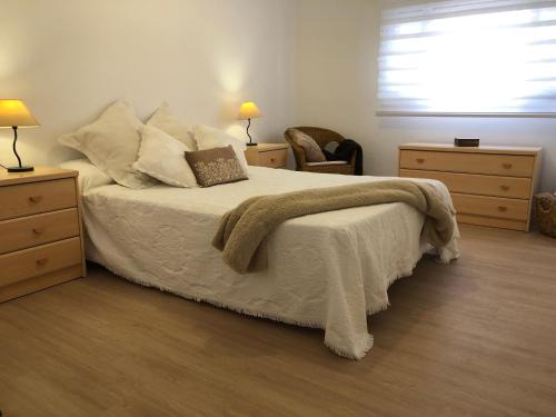 3 Bed Flat - Sleeps 5 - Wifi