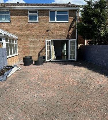 3 Bed House - Sleeps 6 - Parking - Wifi