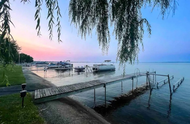 3-Bed Modern Cabin with Over 40 Ft of Waterfront, Private Dock, and Boat Lift