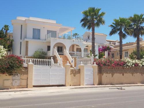 3-Bed Villa Sleeps 8 with Private Pool