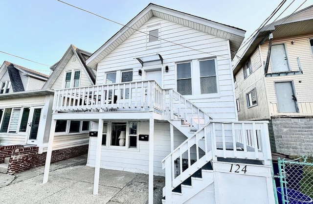 3 Bedroom! 2 BA! Close 2 Beach! Ventnor!