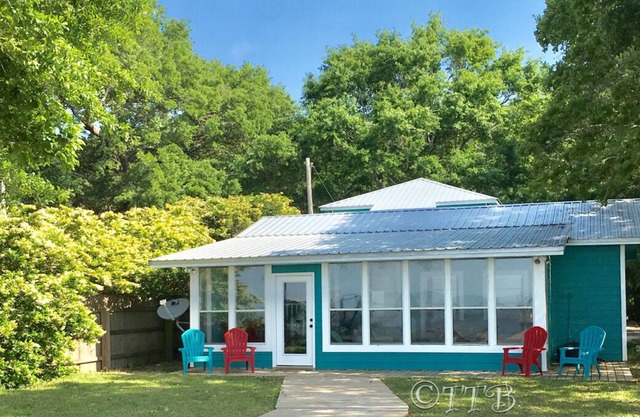 3 Bedroom/2 Bath Cottage with Pier on Mobile Bay. Two separate guest areas