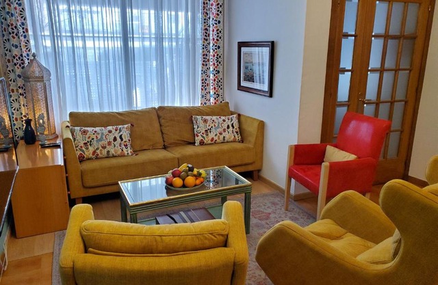 3 Bedroom, 3 Bath Beach Villa with private free parking, Air Conditioning, fast free WiFi, workspace, private laundry machines, and private garden and patio