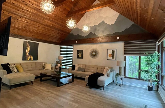 3 Bedroom + 4 Washroom Cottage Home on a Large Private Lot Surrounded by Trees