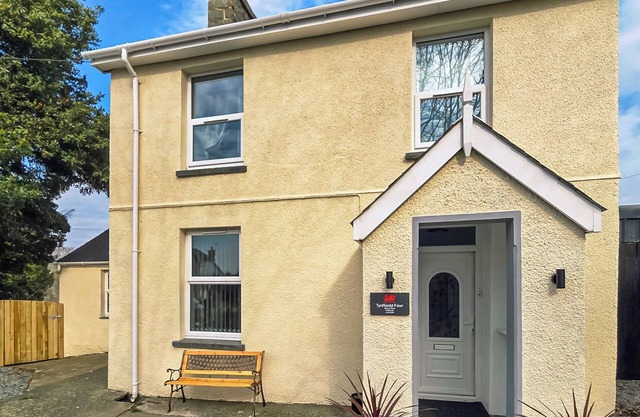 3 bedroom accommodation in Penrhyndeudraeth
