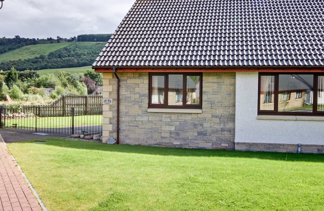 3 bedroom accommodation in Drumnadrochit