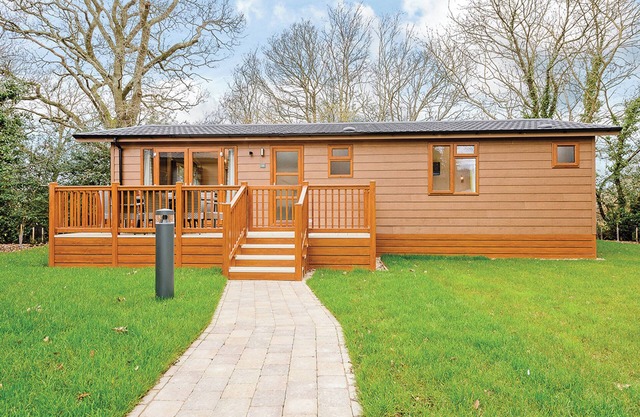 3 bedroom accommodation in Holton Heath