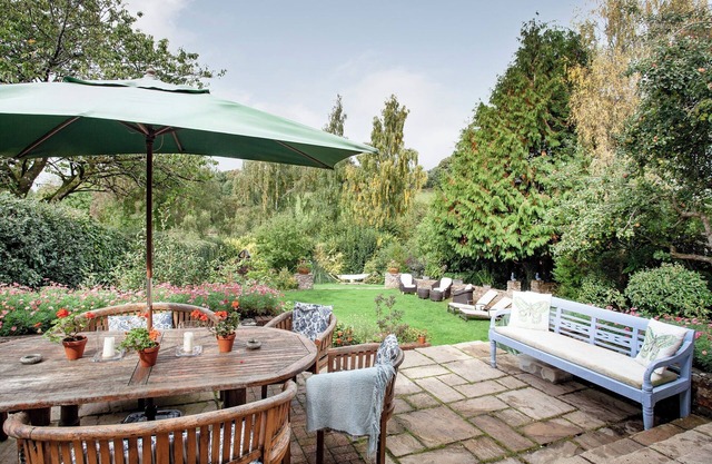 3 bedroom accommodation in Kentisbeare