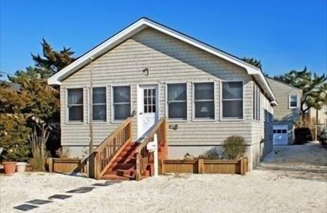 3 bedroom accommodation in Beach Haven