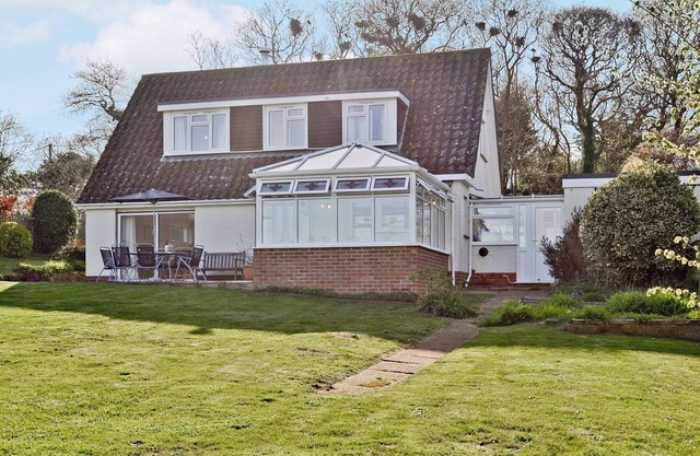 3 bedroom accommodation in Brighstone
