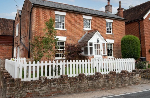 3 bedroom accommodation in Broughton
