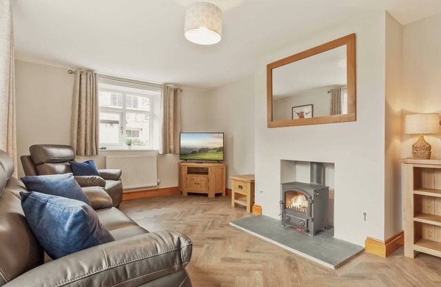 3 bedroom accommodation in Silverdale, near Carnforth