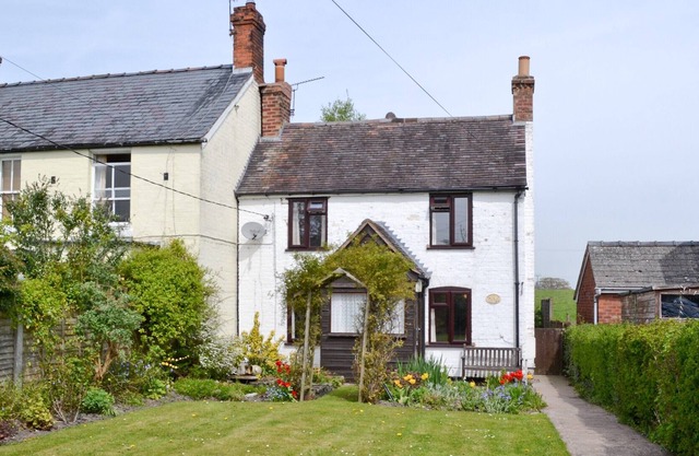 3 bedroom accommodation in Minsterley, near Shrewsbury