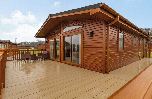 3 bedroom accommodation in Sproatley