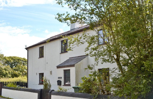 3 bedroom accommodation in Gwalchmai