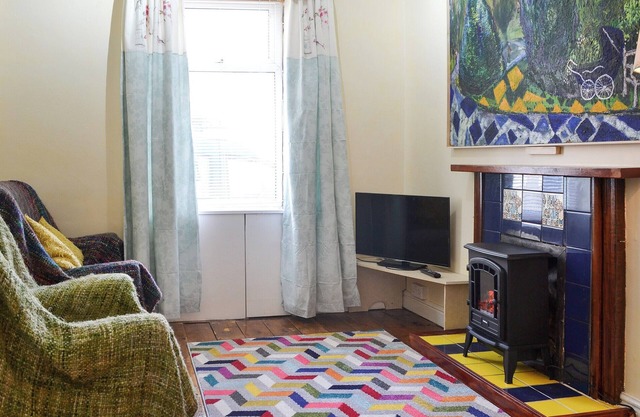 3 bedroom accommodation in Holyhead
