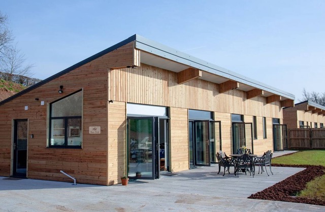 3 bedroom accommodation in Cadeleigh, near Tiverton