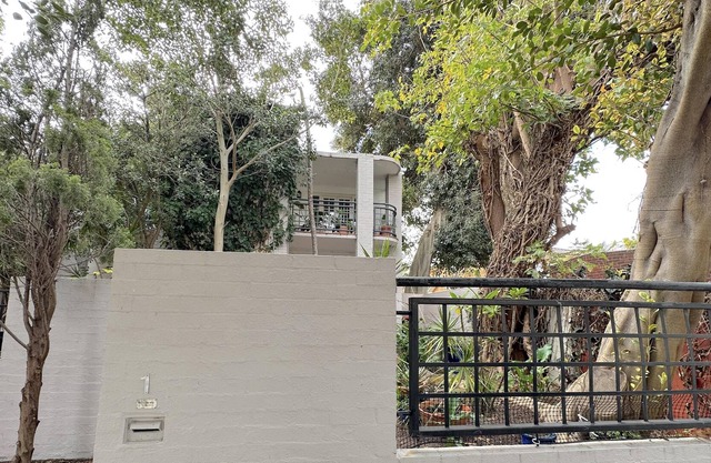 3 bedroom accommodation near to UWA and hospitals