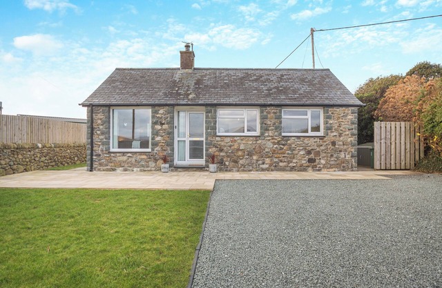 3 bedroom accommodation in Llandanwg, near Harlech