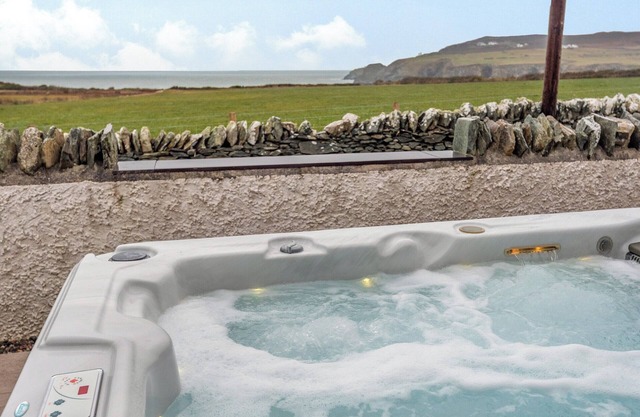 3 bedroom accommodation in Penrhos Feilw, near Trearddur Bay