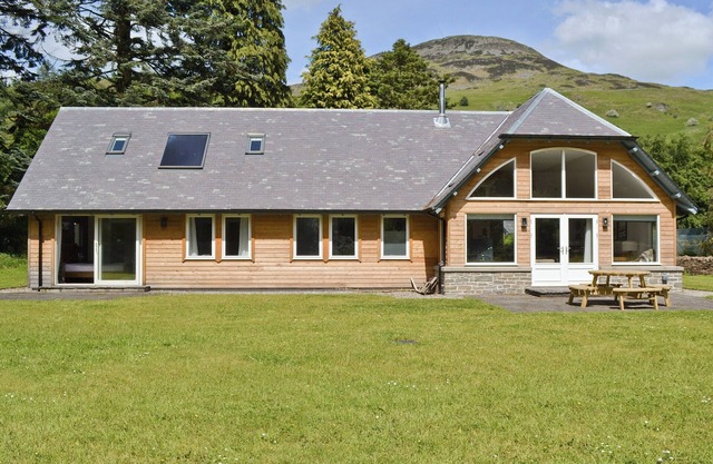 3 bedroom accommodation in St Fillans, near Crieff
