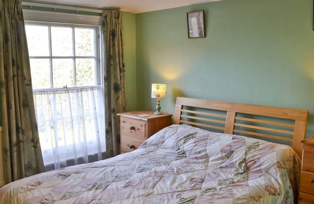 3 bedroom accommodation in Harrow