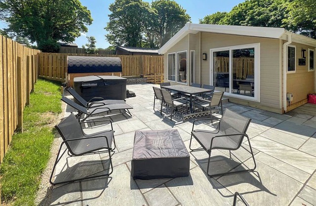 3 bedroom accommodation in Hayle