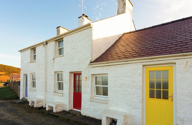 3 bedroom accommodation in Trefor