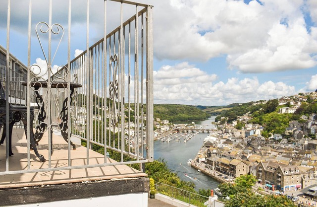 3 bedroom accommodation in Looe