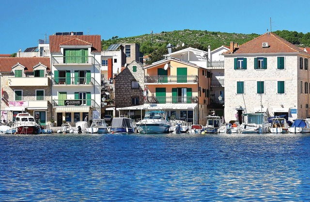 3 bedroom accommodation in Zaton