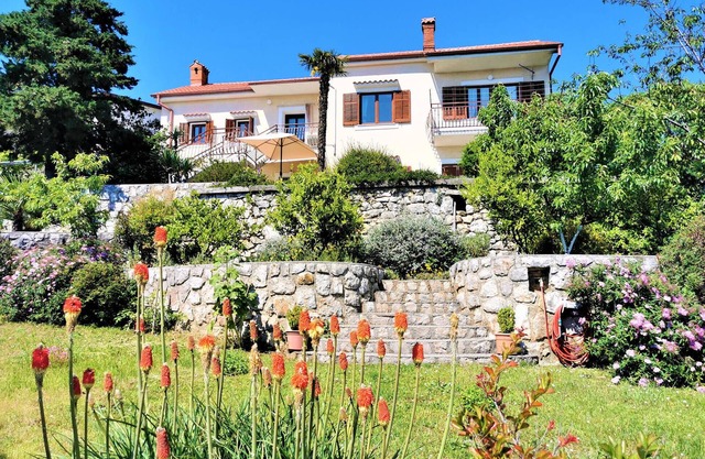 3 bedroom awesome apartment in Kostrena