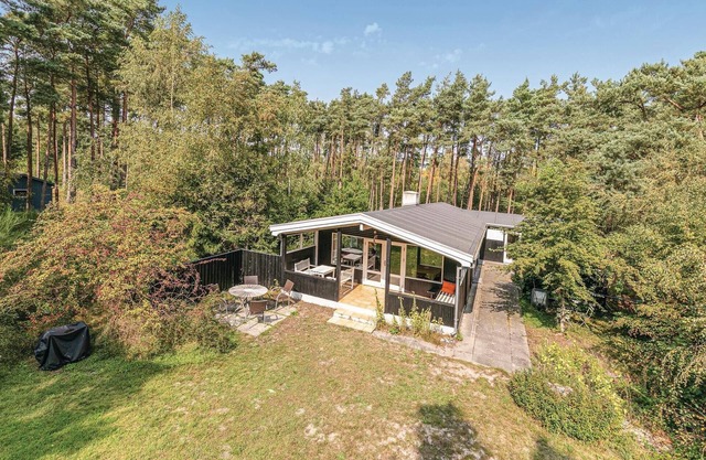 3 bedroom awesome home in Aakirkeby