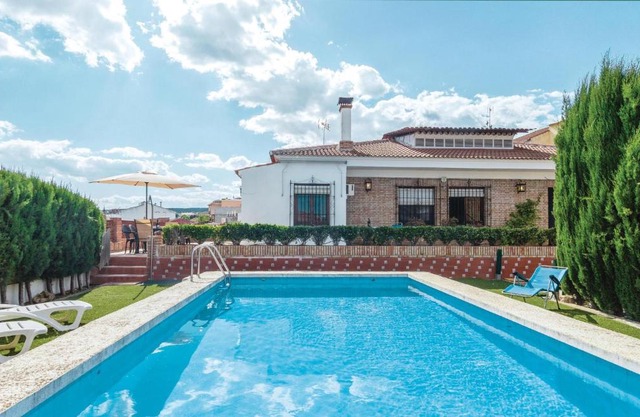 3 Bedroom Awesome Home In Hornachuelos