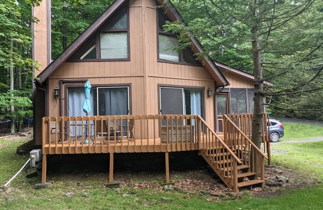 3 Bedroom Chalet with Air Conditioning