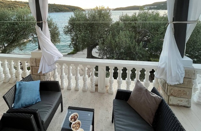 3 bedroom cozy apartment in Slano